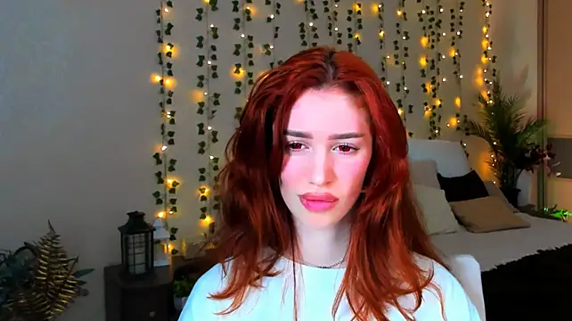 ChristinaConteeree Adlı Modelin Canlı XXX Sohbeti