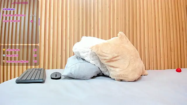 CELESTETAYLOR2 Adlı Modelin Canlı XXX Sohbeti