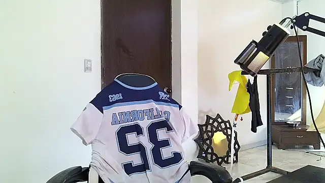 aronmiller404 Obrolan Langsung XXX