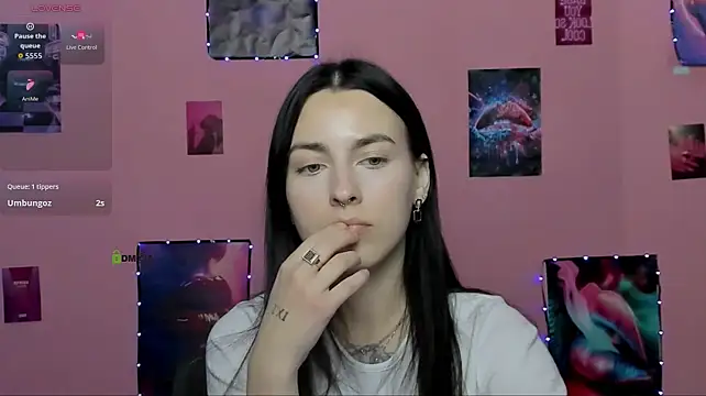 צ'אט XXX בשידור חי של kamila_shine_