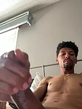 BigPrettyDick777's Live XXX Chat