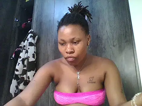 Juicyy_afriq's Live XXX Chat