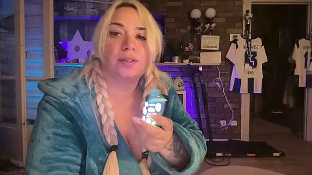Monageil Live XXX-Chat
