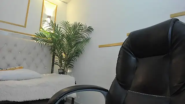 candiapole's Live XXX Chat