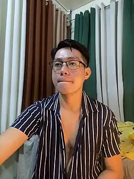 xshyboyxn Live XXX chat