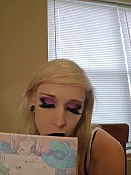 แชท XXX สดของ AmethystFoxx