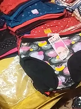 Show modela Crazybhabhi na web-kameri