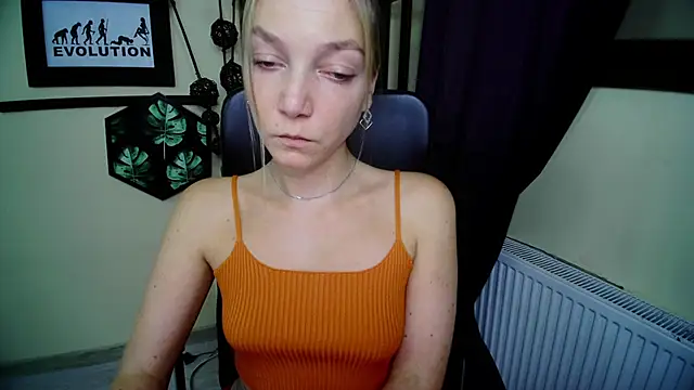 Chat XXX en directo de EmillyPlay