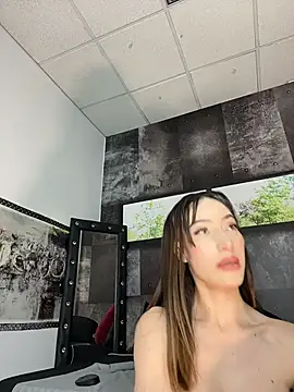IAmNobodyXXX Chat XXX in diretta