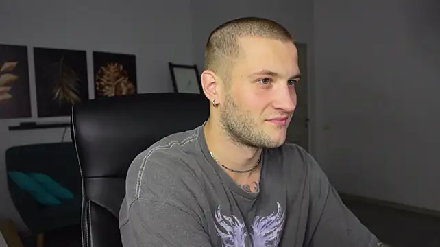 Онлайн чат XXX Igor_Wilde
