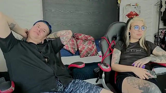 دردشة inkedsinners_ الجنسية المباشرة