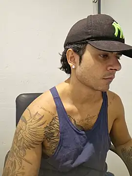Chat +18 de moreno18rn ao vivo
