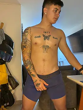 Christopher_strongg Obrolan Langsung XXX