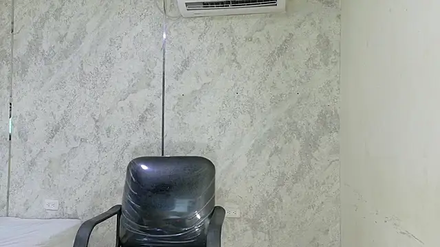 manuu_0_'s Live XXX Chat
