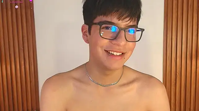 Milo_Wolff 现场XXX聊天
