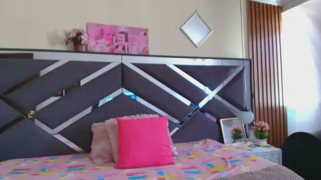Chat XXX en directo de Bratz_x