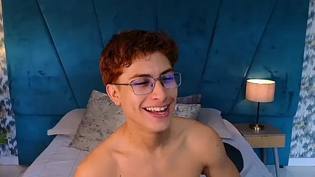 Aaron_Eze 现场XXX聊天