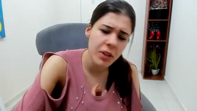 XXX chat uživo modela Joannia