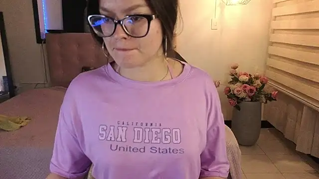 Sara_valderrama_'s Live XXX Chat