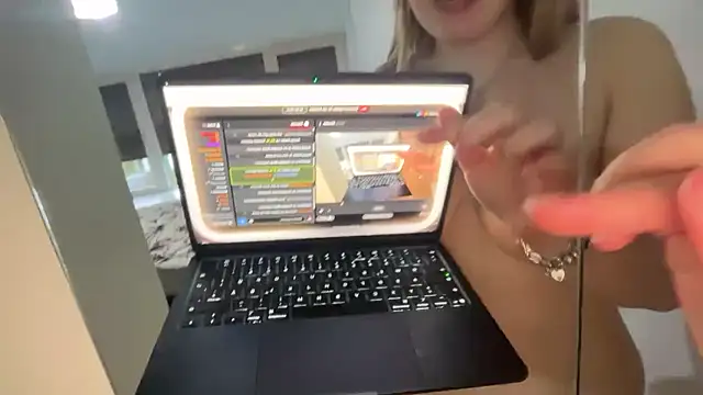 Chat XXX en directo de saralove2008