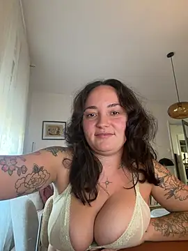 MaisonCamille live XXX chat