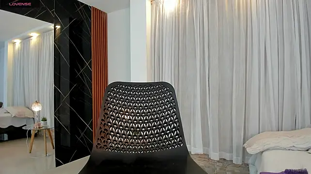 Chat +18 de Vicky_Hottman ao vivo