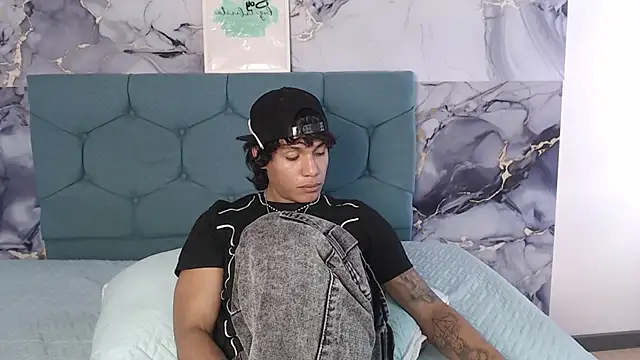 MaximilianRoth live XXX chat