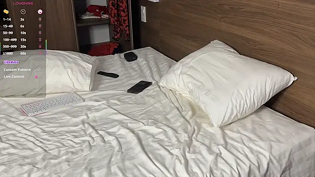 Raamoss XXX чат на живо