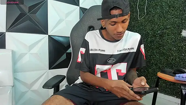 ManSant Live XXX Chat