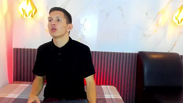 IzanArias XXX чат на живо