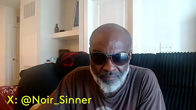 צ'אט XXX בשידור חי של sinnernoir