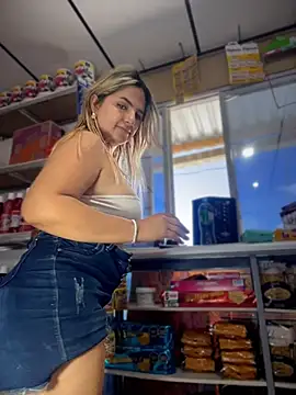 sammyqueenx21 Adlı Modelin Canlı XXX Sohbeti