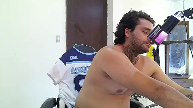 XXX chat uživo modela aronmiller404