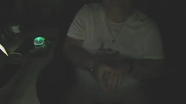 צ'אט XXX בשידור חי של alex200884
