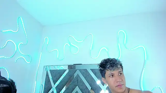 Robertmiller21 élő XXX-chatje