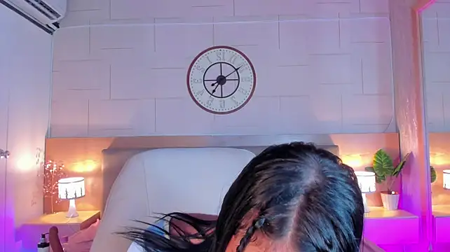 Chat XXX en directo de Megan_charles_