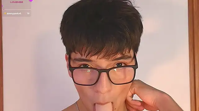 Milo_Wolff Live XXX-Chat