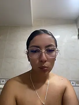 Czat XXX na żywo – Julieth_ec_
