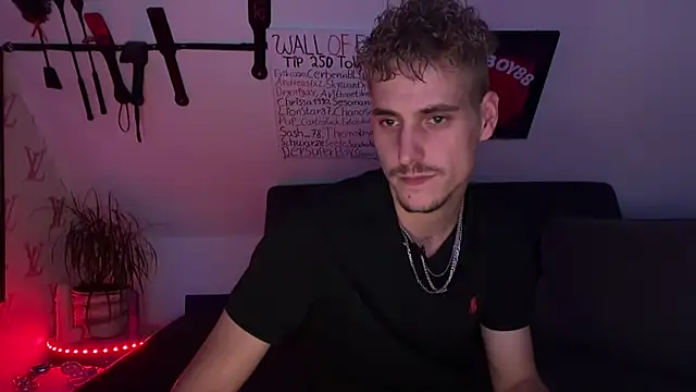 Czat XXX na żywo – Cookieboy88