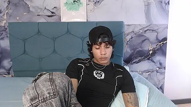 MaximilianRoth Live XXX-Chat