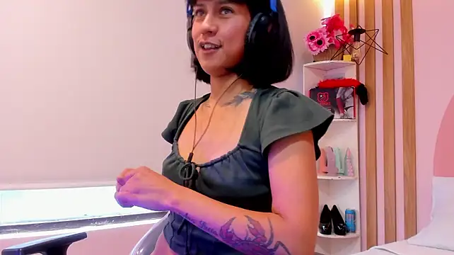 Valkiriia_wiineのライブXXXチャット
