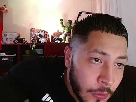 Spilios_low live XXX chat
