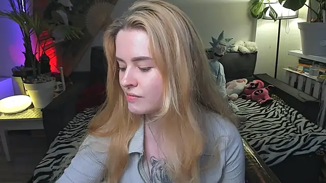 Alexa_Pirs 라이브 XXX 채팅