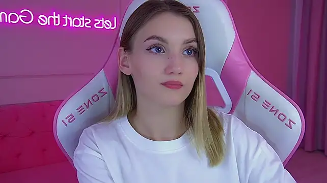 StacyEvances' Live XXX Chat