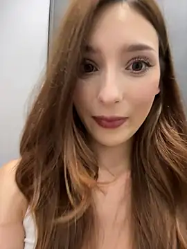 LilluKatten Chat XXX in diretta