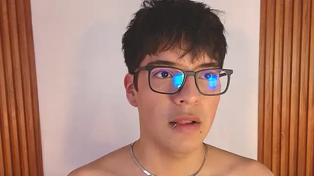 Chat XXX Live Milo_Wolff