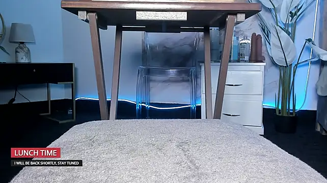 Maddyluxe 现场XXX聊天