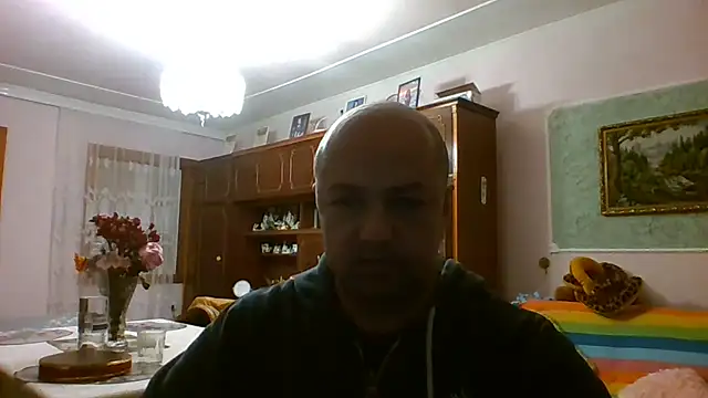 Luceriusbigass লাইভ XXX চ্যাট