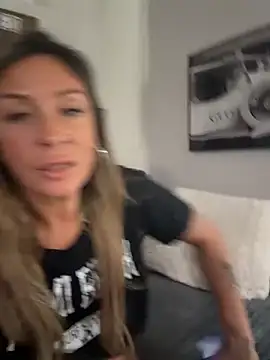 Онлайн чат XXX bossyroxy84