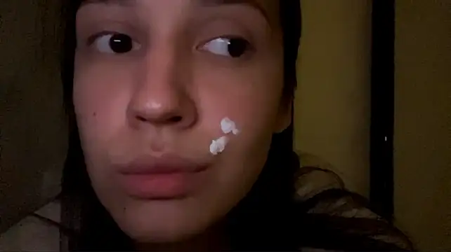 Chat +18 de MarinaTuray ao vivo